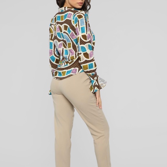 Beautiful blouse multi colors - Picture 3 of 4